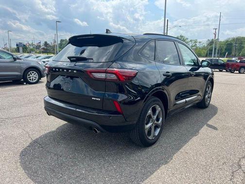 Agate Black Metallic 2024 Ford Escape ST-Line