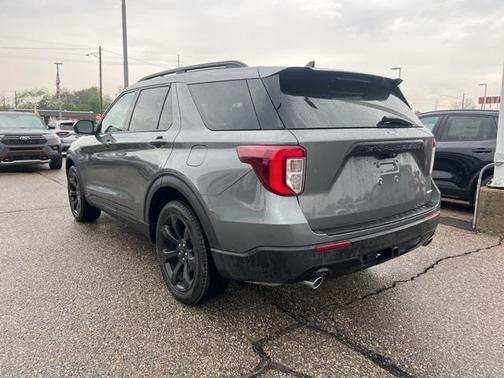2023 Ford Explorer ST-Line