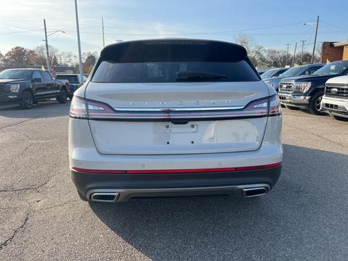 2022 Lincoln Nautilus Standard
