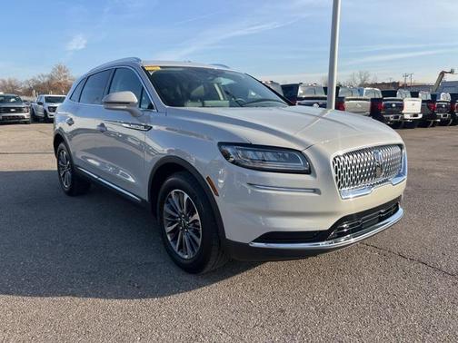 2022 Lincoln Nautilus Standard