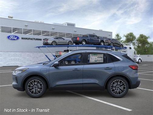 2025 Ford Escape PHEV SE