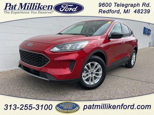 Rapid Red Metallic Tinted Clearcoat 2022 Ford Escape SE