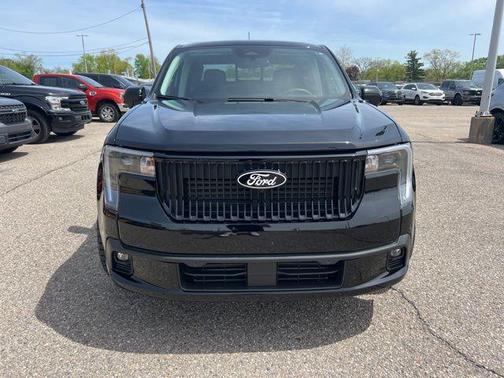 Shadow Black 2025 Ford Maverick Lobo