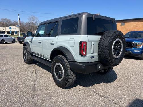 Cactus Gray 2022 Ford Bronco Outer Banks