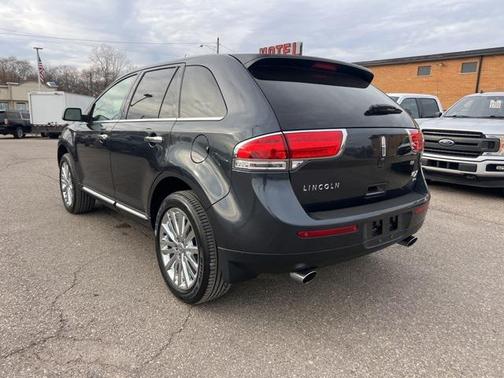 2015 Lincoln MKX Base