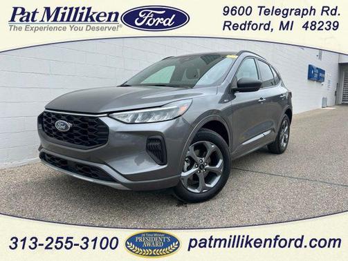 Carbonized Gray Metallic 2024 Ford Escape ST-Line