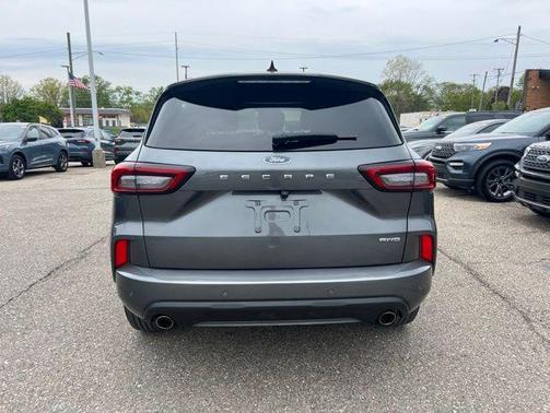 Carbonized Gray Metallic 2024 Ford Escape ST-Line