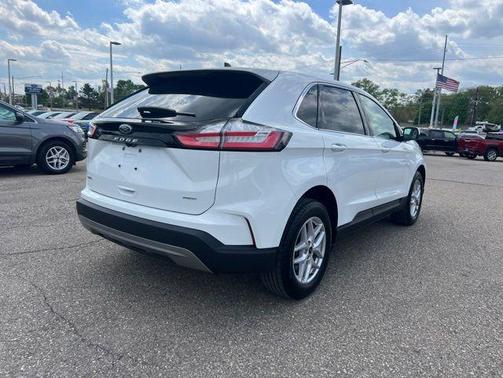 Oxford White 2023 Ford Edge SEL
