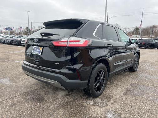 2022 Ford Edge SEL