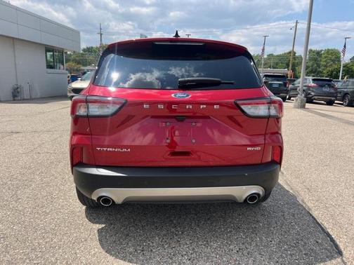2022 Ford Escape Titanium