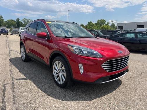 2022 Ford Escape Titanium