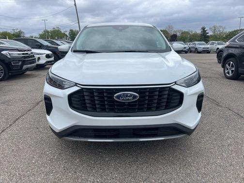 Oxford White 2023 Ford Escape Active