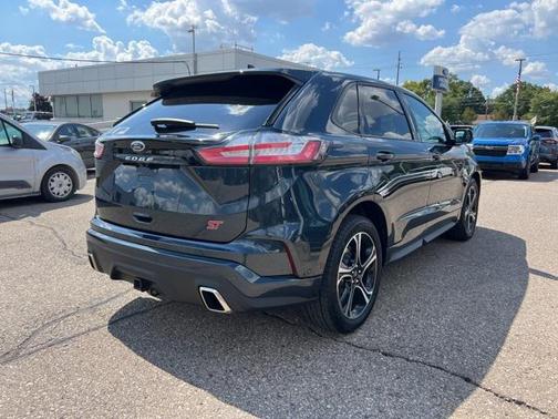 2022 Ford Edge ST