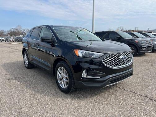 Agate Black Metallic 2024 Ford Edge SEL