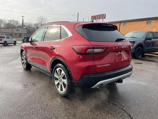 Rapid Red Metallic Tinted Clearcoat 2023 Ford Escape Platinum