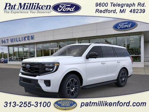 Star White Metallic Tri-Coat 2026 Ford Expedition Active