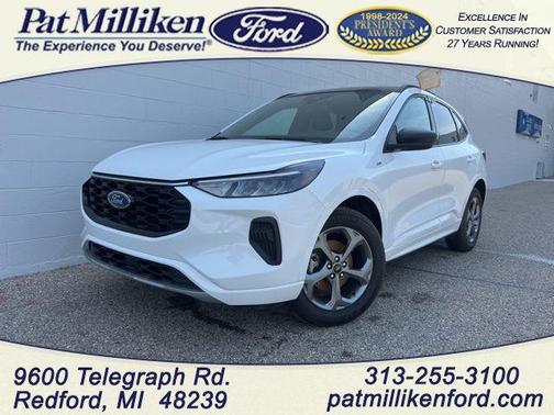 Oxford White 2023 Ford Escape ST-Line