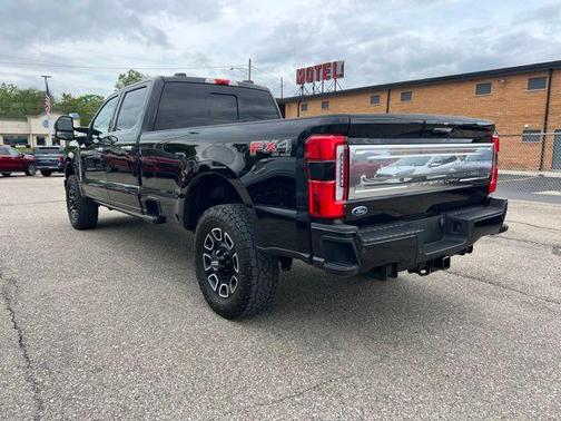 Agate Black Metallic 2024 Ford F-350 Platinum