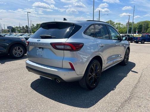 Iconic Silver Metallic 2024 Ford Escape ST-Line Elite