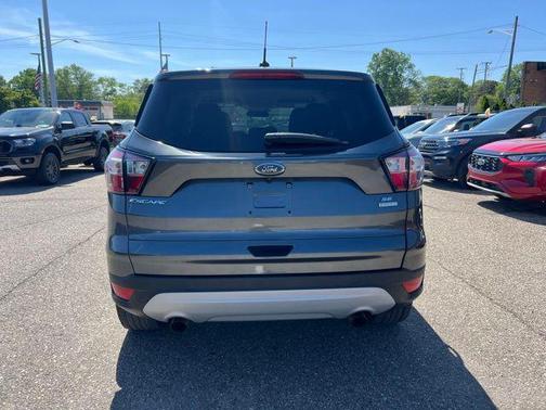 Magnetic Metallic 2017 Ford Escape SE