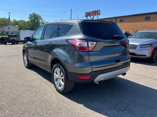Magnetic Metallic 2017 Ford Escape SE