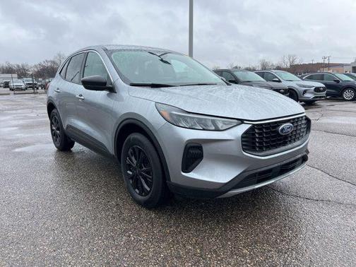 Iconic Silver Metallic 2024 Ford Escape Active