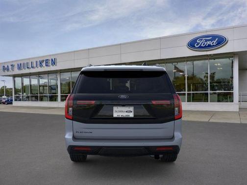Glacier Gray Metallic Tri-Coat 2026 Ford Expedition Platinum