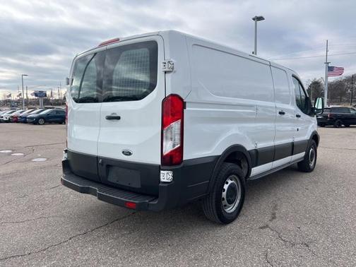 2018 Ford Transit-250 Base