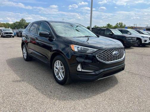 Agate Black Metallic 2023 Ford Edge SEL
