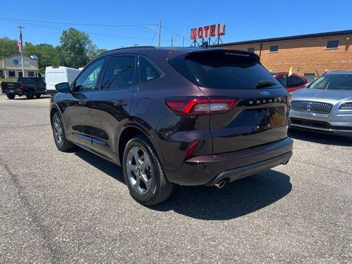 Cinnabar Red Metallic Premium Colorant 2023 Ford Escape ST-Line