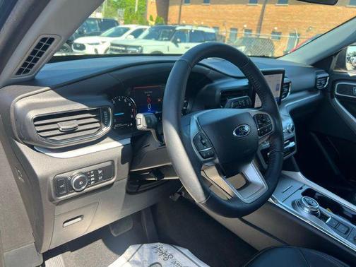 Forged Green Metallic 2023 Ford Explorer XLT