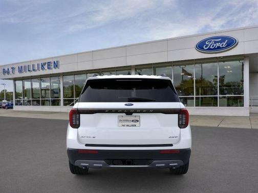 Star White Metallic Tri-Coat 2026 Ford Explorer Active