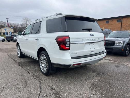 Star White Metallic Tri-Coat 2023 Ford Expedition Limited