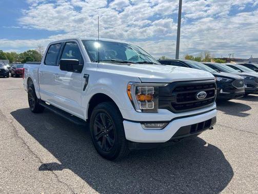Oxford White 2023 Ford F-150 XLT
