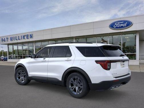Star White Metallic Tri-Coat 2026 Ford Explorer Active