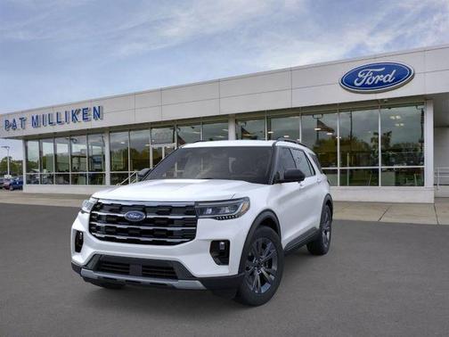 Star White Metallic Tri-Coat 2026 Ford Explorer Active
