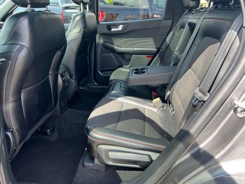 Carbonized Gray Metallic 2024 Ford Escape ST-Line