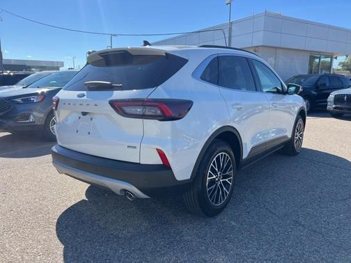 2025 Ford Escape PHEV SE