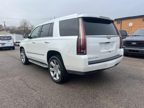 2019 Cadillac Escalade Luxury