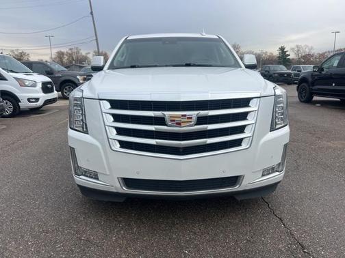2019 Cadillac Escalade Luxury