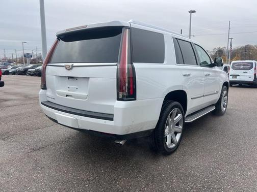 2019 Cadillac Escalade Luxury