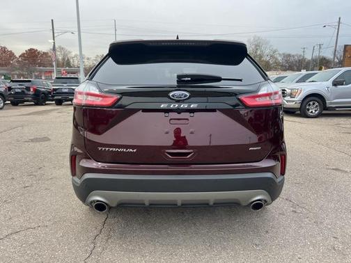 2023 Ford Edge Titanium