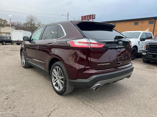 2023 Ford Edge Titanium