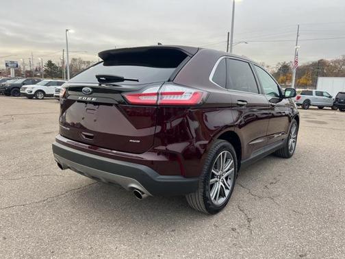2023 Ford Edge Titanium