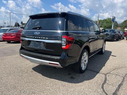 2022 Ford Expedition Platinum