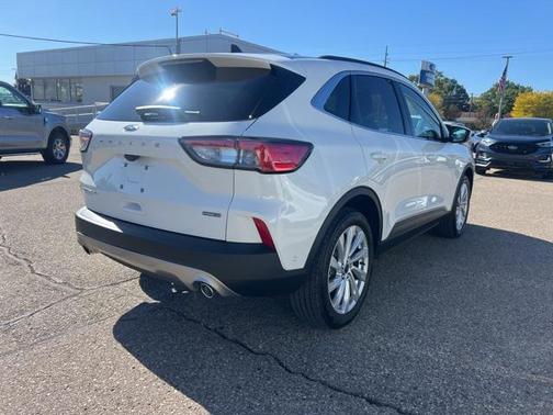 2022 Ford Escape Titanium