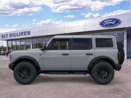 Avalanche Gray 2026 Ford Bronco Badlands