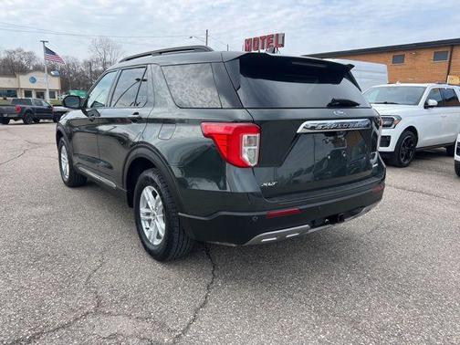 Forged Green Metallic 2022 Ford Explorer XLT