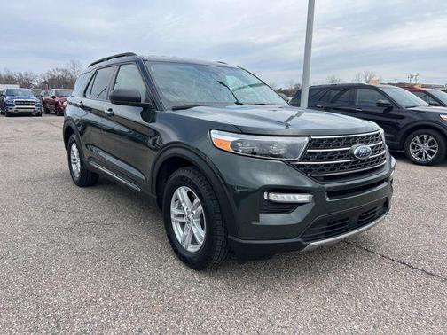 Forged Green Metallic 2022 Ford Explorer XLT