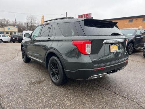 Forged Green Metallic 2022 Ford Explorer XLT